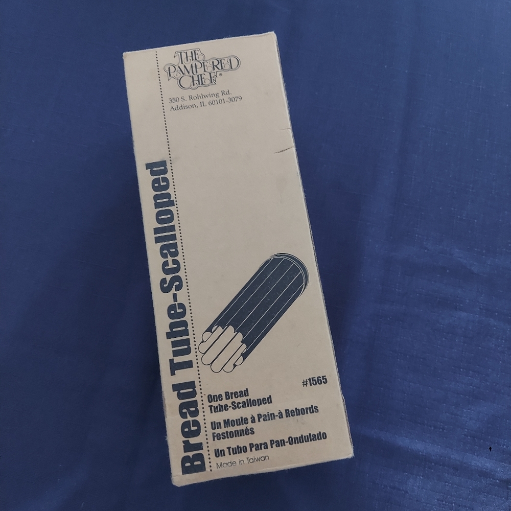 Pampered Chef Scalloped Bread Tube